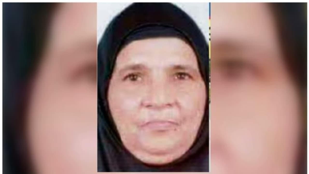 ഇരിക്കൂറില് വീട്ടമ്മ കൊല്ലപ്പെട്ടിട്ട് ഏഴ് വർഷം; പ്രതികളായ ഇതരസംസ്ഥാനക്കാർ എവിടെ? പിടികൂടാനാവാതെ അന്വേഷണ സംഘം ഇരിക്കൂറില് വീട്ടമ്മ കൊല്ലപ്പെട്ടിട്ട് ഏഴ് വർഷം; പ്രതികളായ ഇതരസംസ്ഥാനക്കാർ എവിടെ? പിടികൂടാനാവാതെ അന്വേഷണ സംഘം