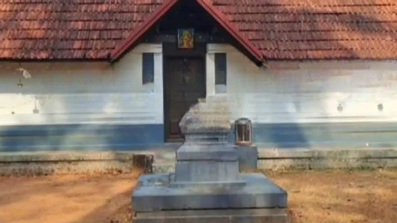 പൂജാരി താക്കോല്‍ ക്ഷേത്രത്തില്‍ തന്നെ വച്ചു, കോട്ടപ്പള്ളി സുബ്രഹ്മണ്യ ക്ഷേത്രത്തിൽ വന്‍ കവർച്ച