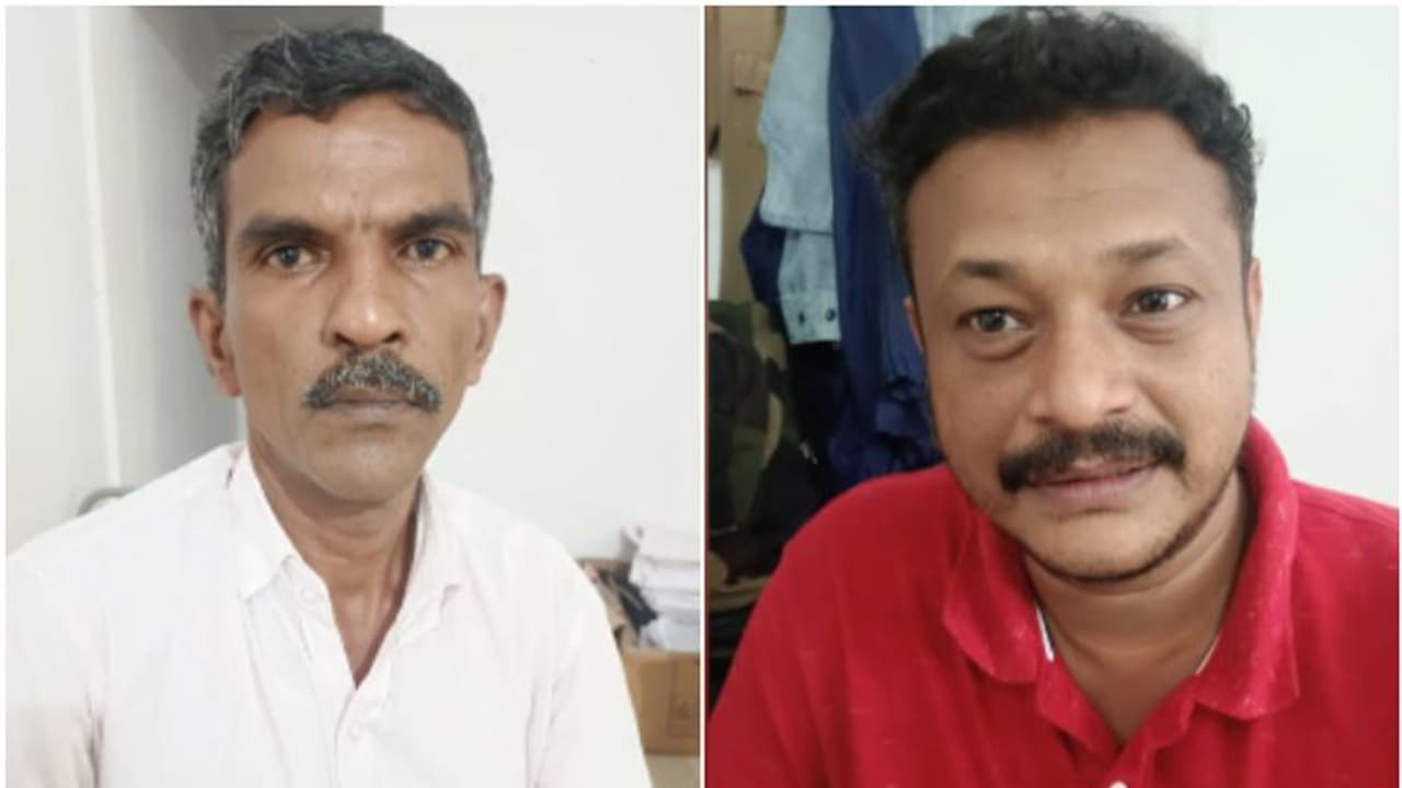 ഫ്ലയിംഗ് സ്ക്വാഡിന് രഹസ്യവിവരം ലഭിച്ചു, പറന്നെത്തി പരിശോധന; ബാഗിൽ കണ്ടെത്തിയത് കസ്തൂരി, രണ്ട് പേർ പിടിയിൽ ഫ്ലയിംഗ് സ്ക്വാഡിന് രഹസ്യവിവരം ലഭിച്ചു, പറന്നെത്തി പരിശോധന; ബാഗിൽ കണ്ടെത്തിയത് കസ്തൂരി, രണ്ട് പേർ പിടിയിൽ