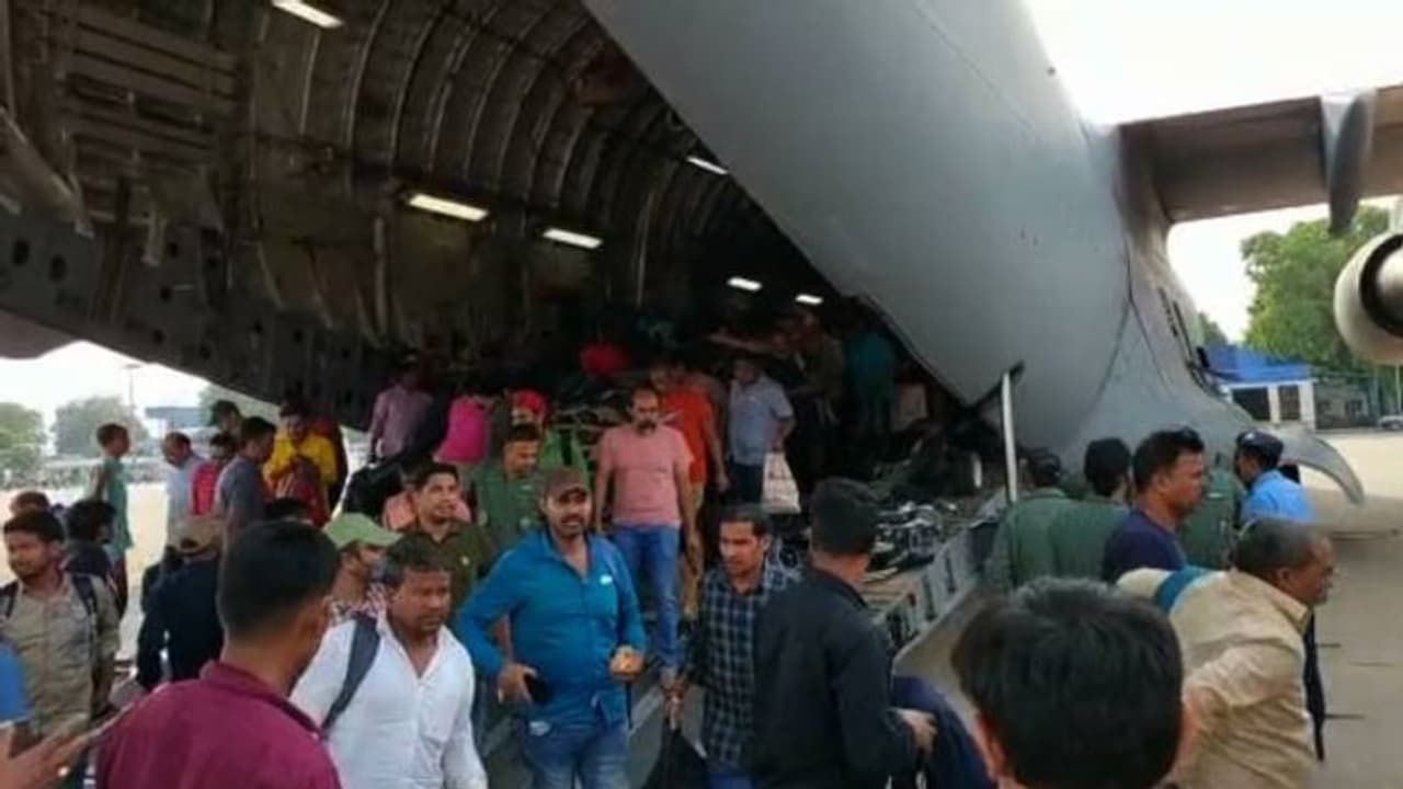 സുഡാൻ ആഭ്യന്തരകലാപം: ഇന്ത്യക്കാരായ കൂടുതൽ പേർ നാട്ടിലേക്ക് സുഡാൻ ആഭ്യന്തരകലാപം: ഇന്ത്യക്കാരായ കൂടുതൽ പേർ നാട്ടിലേക്ക്