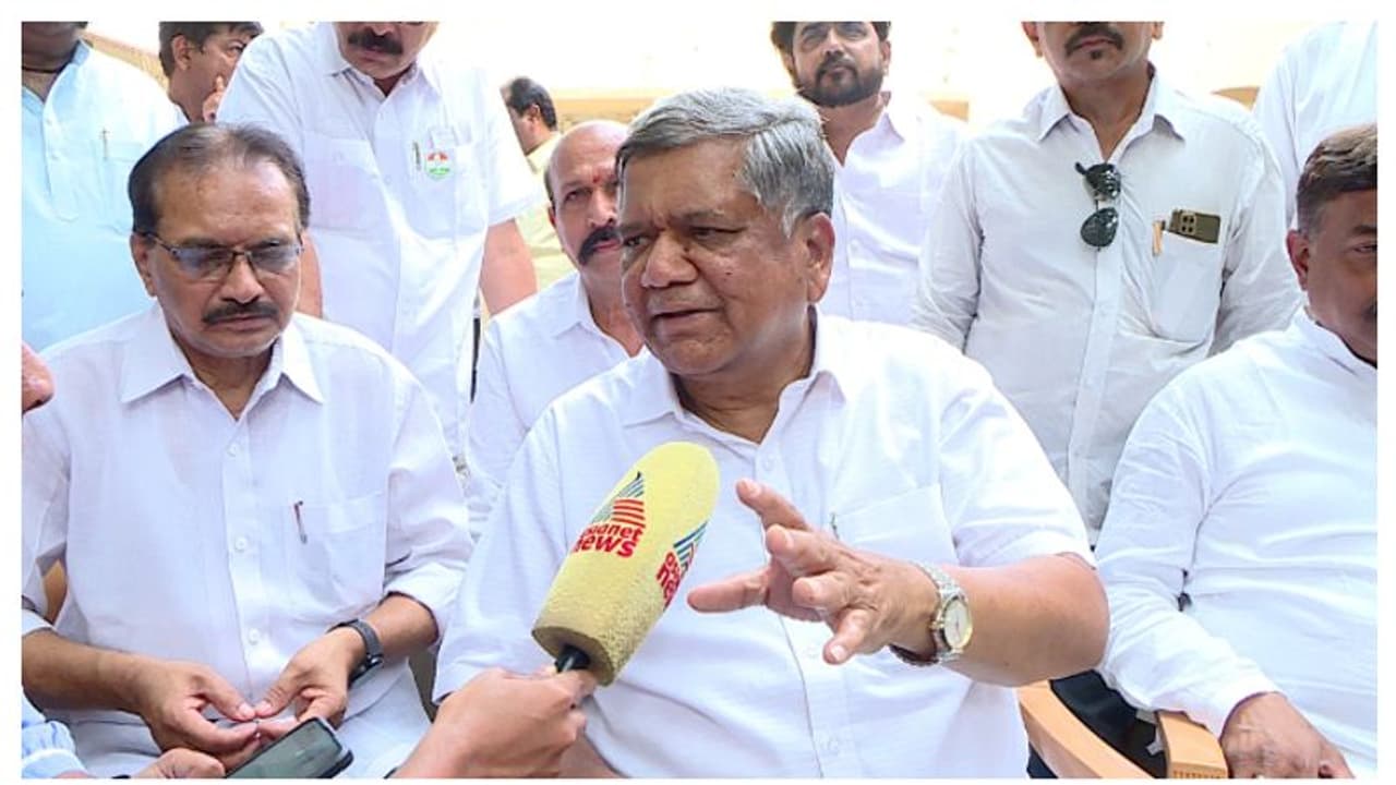 'പാർട്ടി വിട്ടത് മുഖ്യമന്ത്രി പദവിയുടെ പേരിലല്ല, ബിജെപി അപമാനിച്ച് ഇറക്കി വിട്ടു': ജഗദീഷ് ഷെട്ടർ 'പാർട്ടി വിട്ടത് മുഖ്യമന്ത്രി പദവിയുടെ പേരിലല്ല, ബിജെപി അപമാനിച്ച് ഇറക്കി വിട്ടു': ജഗദീഷ് ഷെട്ടർ