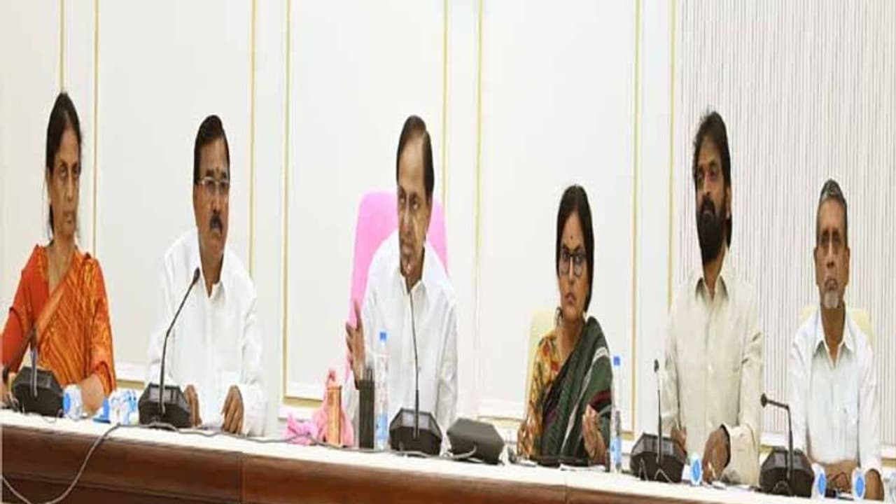 జీవో నెం 111 ఎత్తివేత.. వీఆర్ఏల క్రమబద్ధీకరణ, తెలంగాణ కేబినెట్ నిర్ణయాలివే జీవో నెం 111 ఎత్తివేత.. వీఆర్ఏల క్రమబద్ధీకరణ, తెలంగాణ కేబినెట్ నిర్ణయాలివే