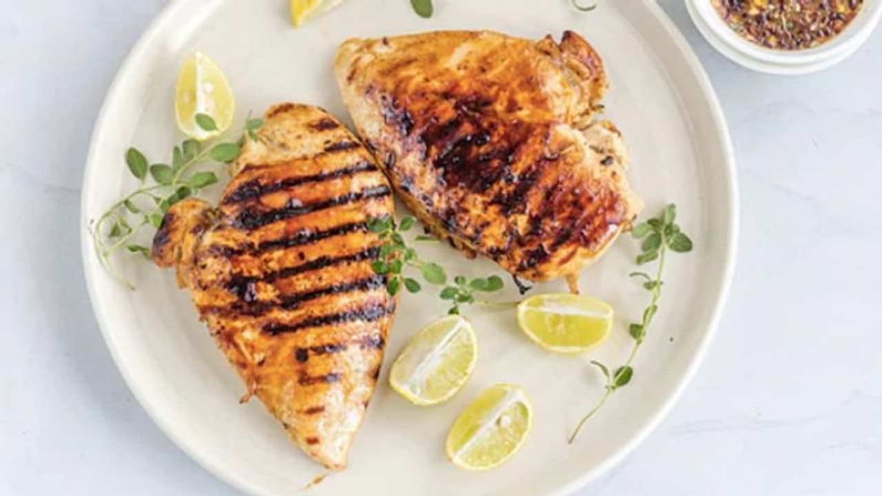 20 മിനുറ്റ് കൊണ്ട് എളുപ്പത്തില് തയ്യാറാക്കാം രുചികരമായ 'ഹണി ലെമണ് ചിക്കൻ'; ഇതാ റെസിപി... 20 മിനുറ്റ് കൊണ്ട് എളുപ്പത്തില് തയ്യാറാക്കാം രുചികരമായ 'ഹണി ലെമണ് ചിക്കൻ'; ഇതാ റെസിപി...