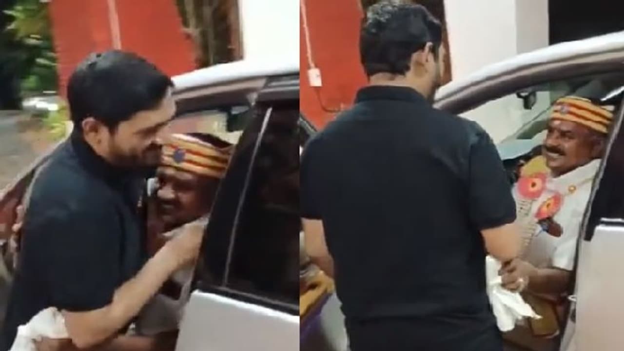 பணி ஓய்வு பெற்ற ஆட்சியரின் உதவியாளர்... ஆட்சியர் காரில் வழியனுப்பி வைத்த நெகிழ்ச்சி சம்பவம்!! பணி ஓய்வு பெற்ற ஆட்சியரின் உதவியாளர்... ஆட்சியர் காரில் வழியனுப்பி வைத்த நெகிழ்ச்சி சம்பவம்!!