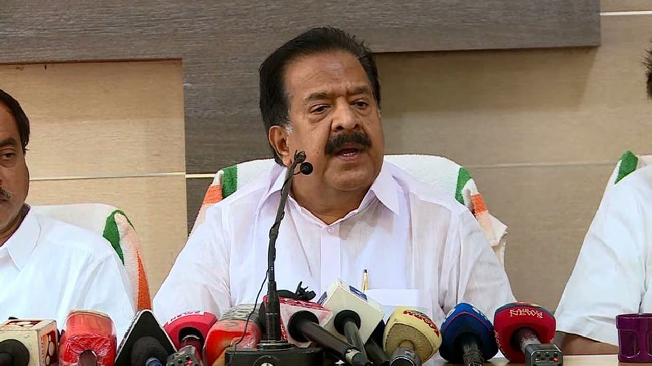 കാട്ടുപോത്ത് ആക്രമണം: മതമേലധ്യക്ഷന്മാർ പറഞ്ഞതിൽ തെറ്റില്ല, കെസിബിസിയെ പിന്തുണച്ച് ചെന്നിത്തല കാട്ടുപോത്ത് ആക്രമണം: മതമേലധ്യക്ഷന്മാർ പറഞ്ഞതിൽ തെറ്റില്ല, കെസിബിസിയെ പിന്തുണച്ച് ചെന്നിത്തല
