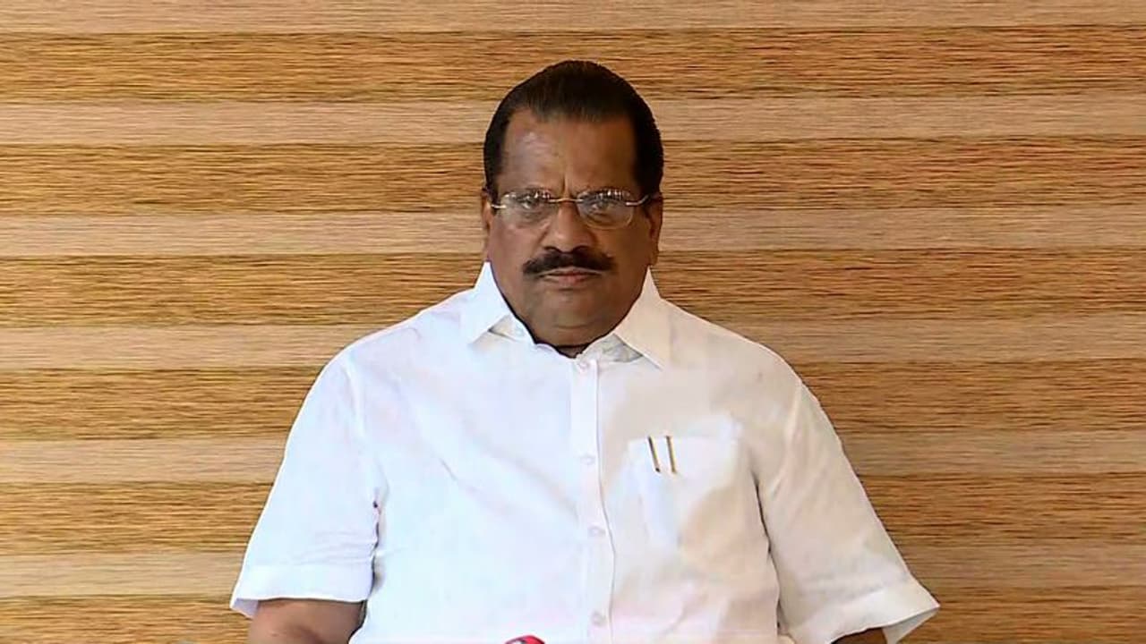 പാർട്ടി യോഗത്തിൽ വികാരനിർഭരനായി ഇപി; പോരാട്ടത്തിൻ്റെ ചരിത്രം പറഞ്ഞ് വിശദീകരണം; ആരും കുറ്റപ്പെടുത്തിയതുമില്ല