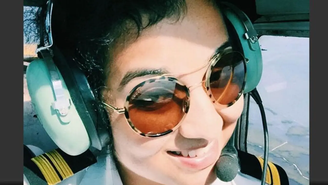 மலையென நின்ற தடைகளை கடந்து இன்று கடல், மலைகளை தாண்டி பறக்கும் பெண் விமானி ''ஹனா மொஹசின்''!