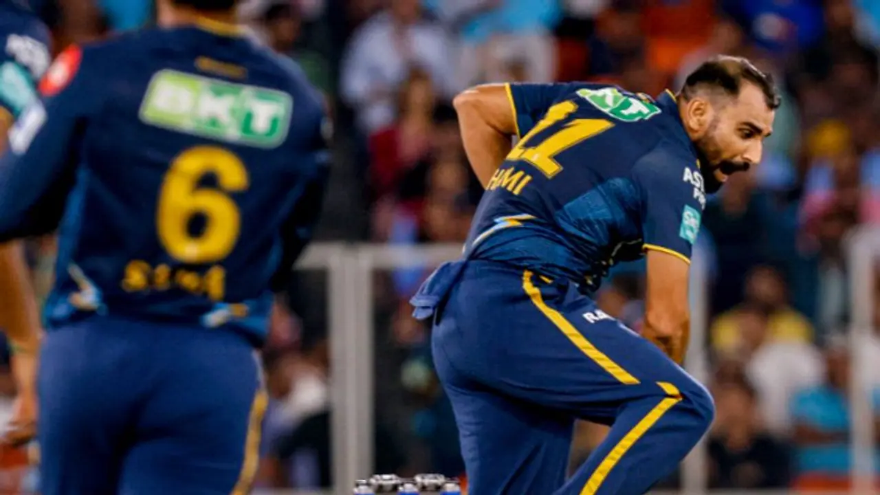 എനിക്ക് ആവശ്യമായ ഭക്ഷണമൊന്നും ഗുജറാത്തിലില്ല! ശാസ്ത്രിയുടെ ചോദ്യത്തിന് മുഹമ്മദ് ഷമിയുടെ രസകരമായ മറുപടി എനിക്ക് ആവശ്യമായ ഭക്ഷണമൊന്നും ഗുജറാത്തിലില്ല! ശാസ്ത്രിയുടെ ചോദ്യത്തിന് മുഹമ്മദ് ഷമിയുടെ രസകരമായ മറുപടി