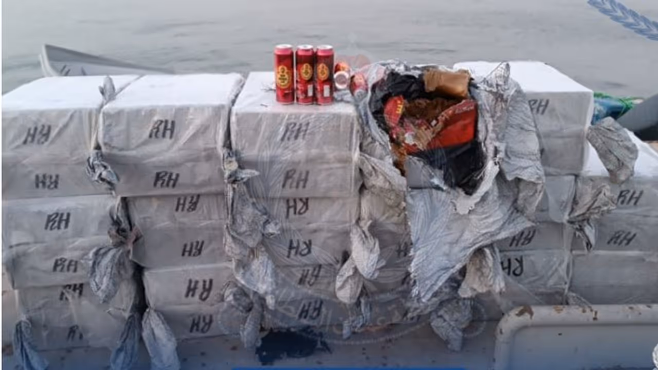 വന്‍ തോതില്‍ മദ്യം കടത്തുന്നതിനിടെ മൂന്ന് പ്രവാസികള്‍ അറസ്റ്റില്‍