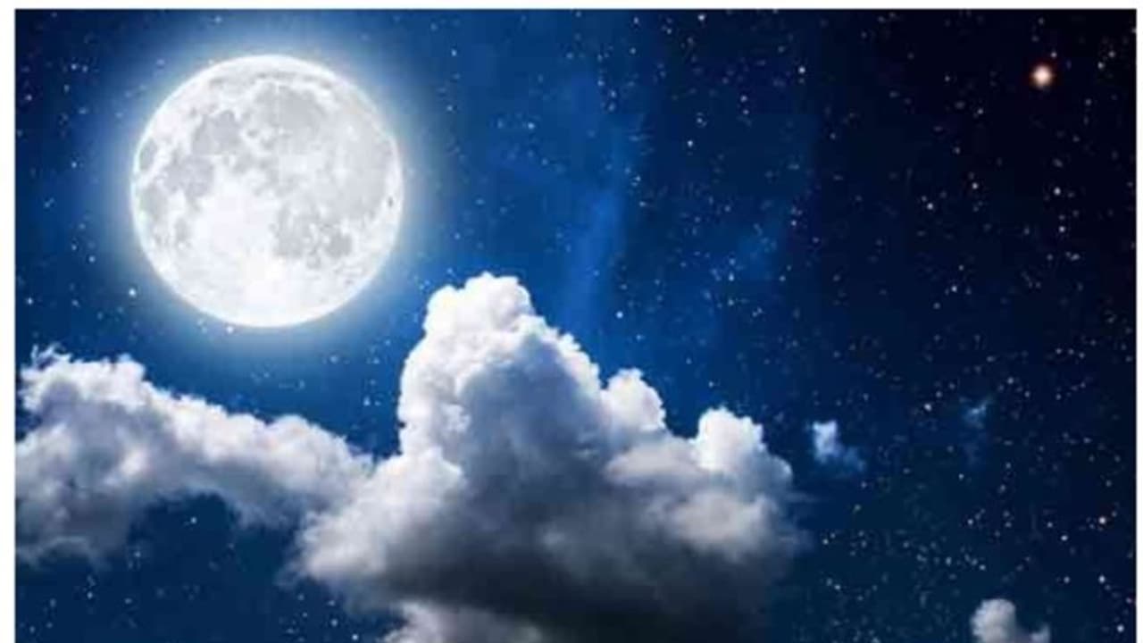 Vaishakh Purnima 2023 : ഈ വർഷത്തെ വൈശാഖ പൗർണമി മേയ് അഞ്ചിന് ; കൂടുതലറിയാം Vaishakh Purnima 2023 : ഈ വർഷത്തെ വൈശാഖ പൗർണമി മേയ് അഞ്ചിന് ; കൂടുതലറിയാം