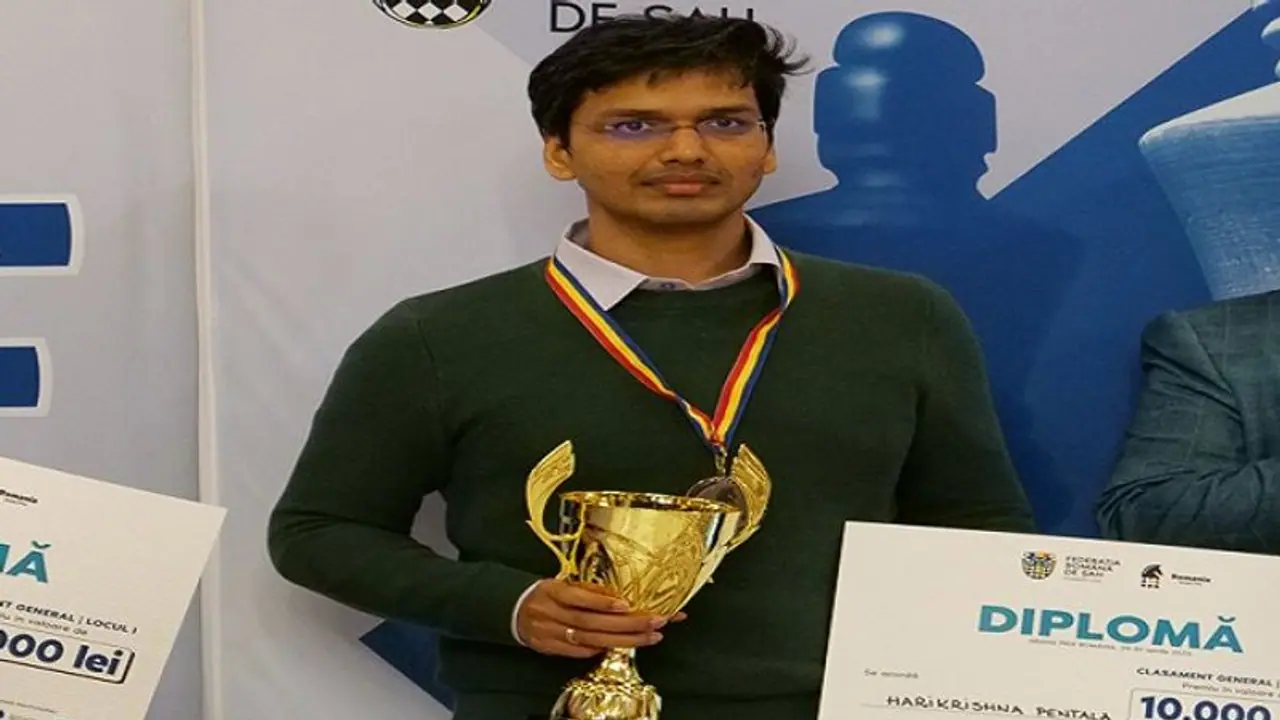 ఇంటర్నేషనల్ ర్యాపిడ్ చెస్ టోర్నమెంట్లో ఏపీ వాసి ప్రతిభ.. బ్రాంజ్ మెడల్ సాధించిన పెంటేల హరికృష్ణ ఇంటర్నేషనల్ ర్యాపిడ్ చెస్ టోర్నమెంట్లో ఏపీ వాసి ప్రతిభ.. బ్రాంజ్ మెడల్ సాధించిన పెంటేల హరికృష్ణ