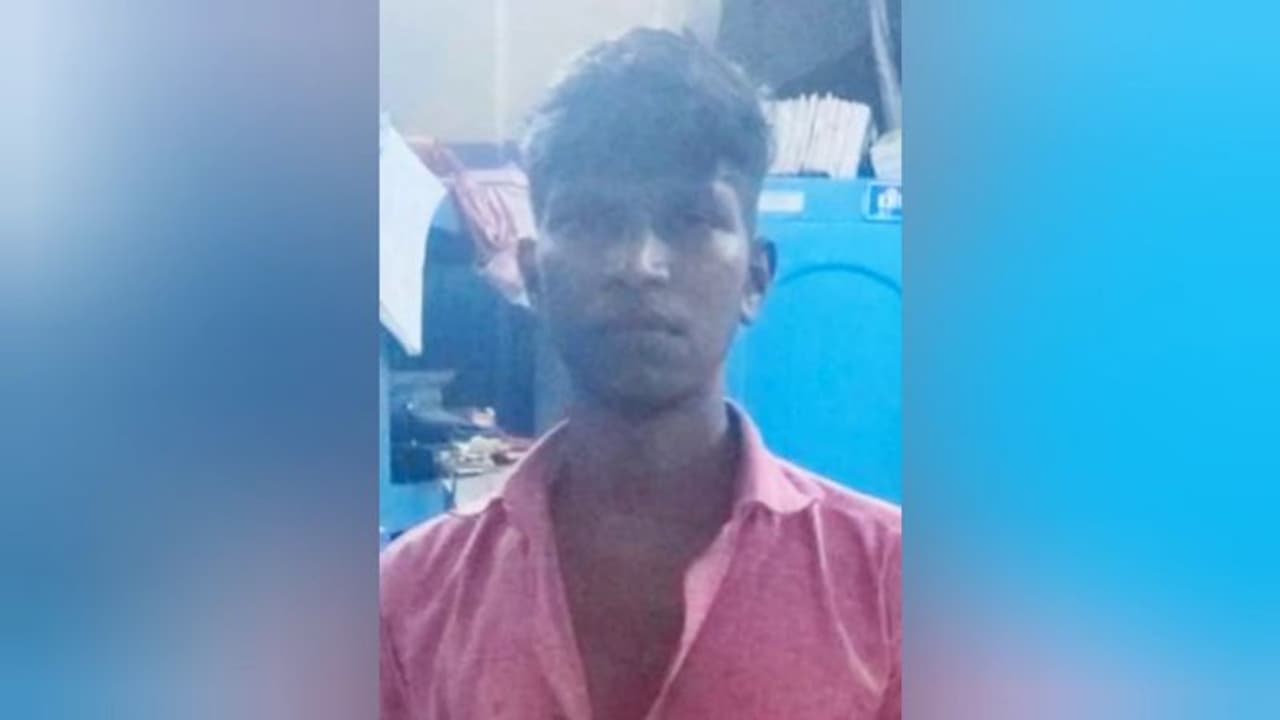 Crime News: உடன் பிறந்த தம்பியுடன் கள்ளத்தொடர்பு; மனைவியை வெட்டி கொன்ற கணவன் காவல் நிலையத்தில் சரண் Crime News: உடன் பிறந்த தம்பியுடன் கள்ளத்தொடர்பு; மனைவியை வெட்டி கொன்ற கணவன் காவல் நிலையத்தில் சரண்