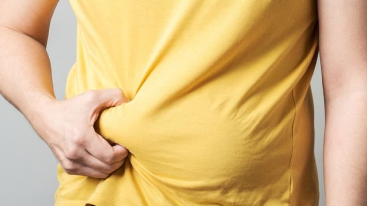 അടിവയറ്റിലെ കൊഴുപ്പിനെ പുറംതള്ളാന് പതിവായി കഴിക്കാം അടുക്കളയിലുള്ള ഈ ഭക്ഷണങ്ങള്... അടിവയറ്റിലെ കൊഴുപ്പിനെ പുറംതള്ളാന് പതിവായി കഴിക്കാം അടുക്കളയിലുള്ള ഈ ഭക്ഷണങ്ങള്...