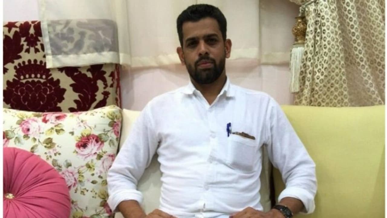 ഷിഹാബ് ചേറ്റൂരിനെ കാണാന് പോയി മടങ്ങുന്നതിനിടെ വാഹനാപകടത്തില് മരിച്ച പ്രവാസിയുടെ മൃതദേഹം നാട്ടിലെത്തിച്ചു ഷിഹാബ് ചേറ്റൂരിനെ കാണാന് പോയി മടങ്ങുന്നതിനിടെ വാഹനാപകടത്തില് മരിച്ച പ്രവാസിയുടെ മൃതദേഹം നാട്ടിലെത്തിച്ചു