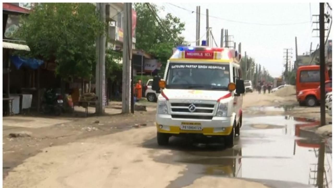 വാതകചോർച്ചാ ദുരന്തം; മരിച്ചവരുടെ കുടുംബാംഗങ്ങൾക്ക് 20 ലക്ഷം നഷ്ടപരിഹാരം; നിർദേശിച്ച് ദേശീയ ഹരിത ട്രിബ്യൂണല് വാതകചോർച്ചാ ദുരന്തം; മരിച്ചവരുടെ കുടുംബാംഗങ്ങൾക്ക് 20 ലക്ഷം നഷ്ടപരിഹാരം; നിർദേശിച്ച് ദേശീയ ഹരിത ട്രിബ്യൂണല്