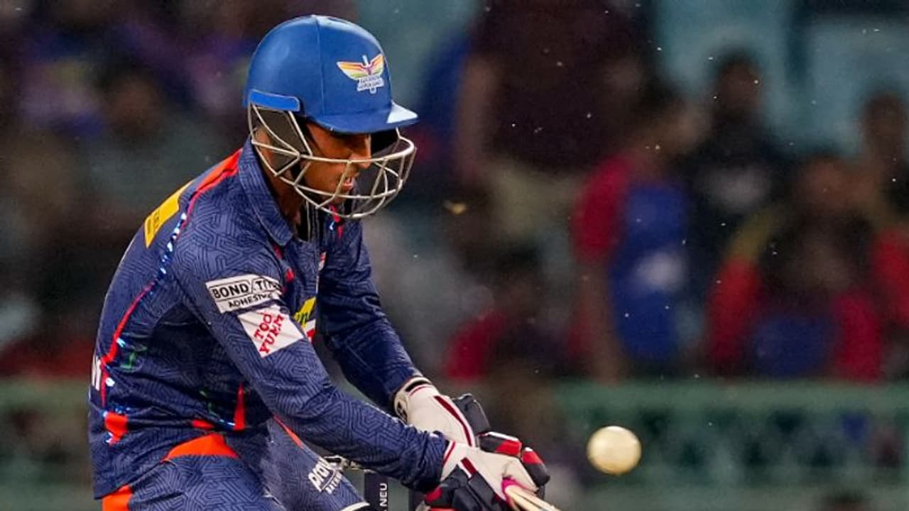 ലഖ്‌നൗ ചെന്നൈ മത്സരം തടസപ്പെട്ടു; മഴയില്‍ മിന്നലായി ആയുഷ് ബദോനി, ഫിഫ്റ്റി 