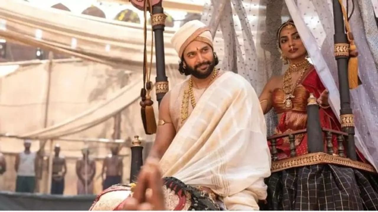 పొన్నియిన్ సెల్వన్ 2 పై కాపీ రైట్ వివాదం, ట్యూన్ దొంగిలించారంటూ.. రెహమాన్ పై ఆరోపణలు.. పొన్నియిన్ సెల్వన్ 2 పై కాపీ రైట్ వివాదం, ట్యూన్ దొంగిలించారంటూ.. రెహమాన్ పై ఆరోపణలు..