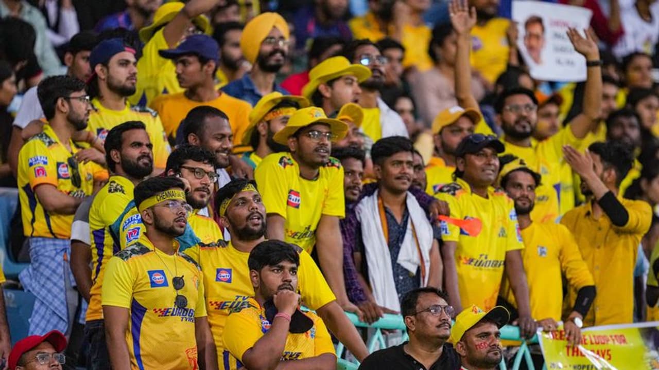 ധോണി ആരാധകര്ക്ക് നിരാശ; ലഖ്നൗ ചെന്നൈ മത്സരം മഴയില് ഒലിച്ചുപോയി, പോയിന്റുകള് ഇങ്ങനെ ധോണി ആരാധകര്ക്ക് നിരാശ; ലഖ്നൗ ചെന്നൈ മത്സരം മഴയില് ഒലിച്ചുപോയി, പോയിന്റുകള് ഇങ്ങനെ