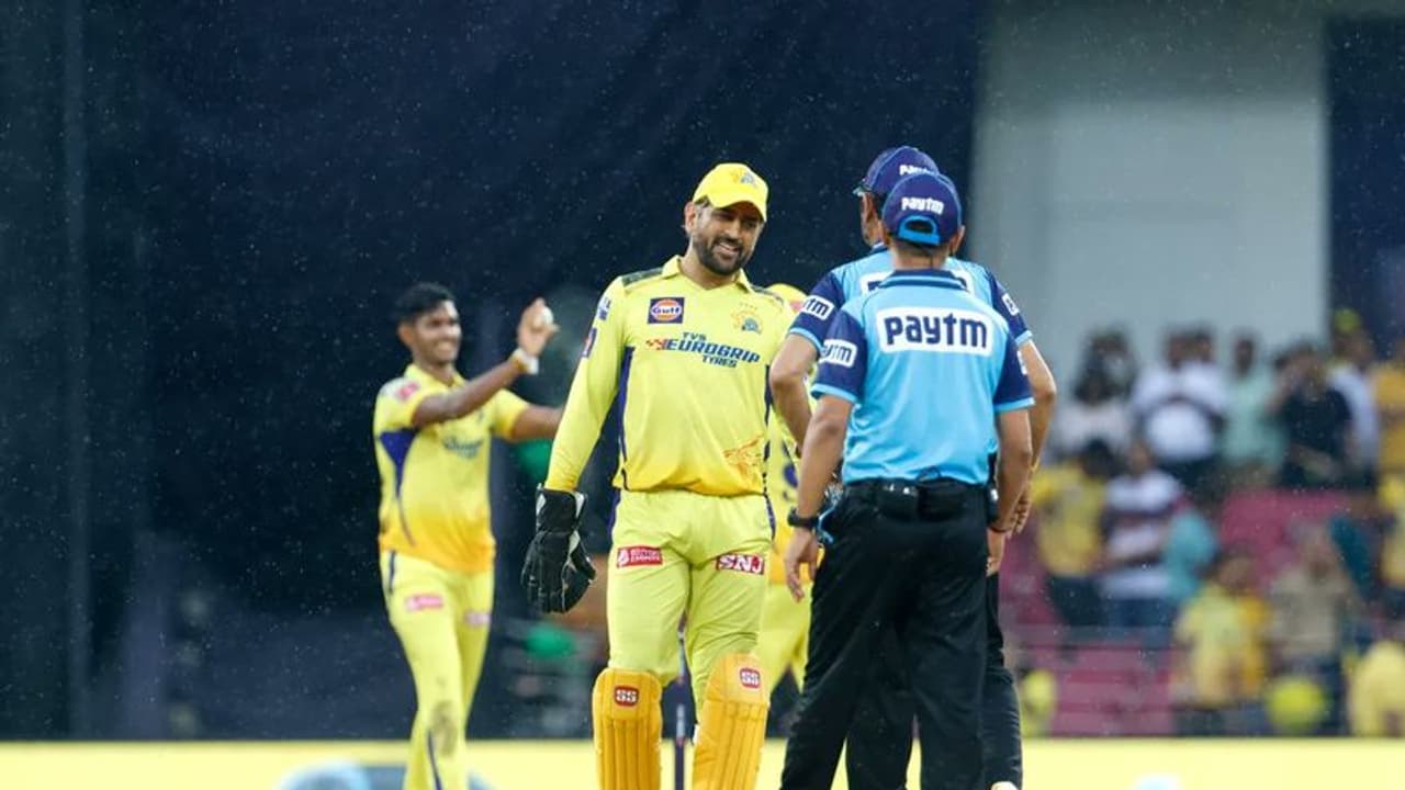 ஐபிஎல் கிரிக்கெட்டில் நடுவர்களுக்கு எவ்வளவு சம்பளம் தெரியுமா?