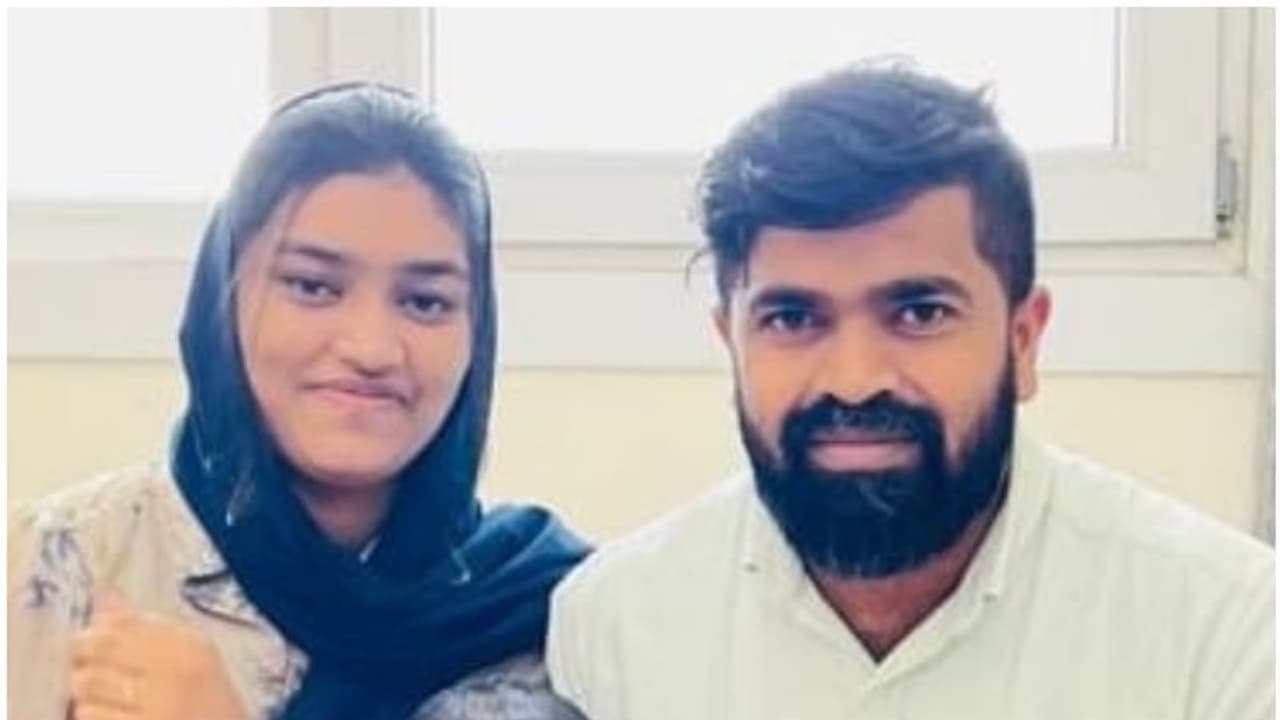 വാഹനാപകടത്തിൽ ഉമ്മയും വാപ്പയും പോയി, അമ്മിഞ്ഞപ്പാലിനായി വാവിട്ട് കരഞ്ഞ് കുഞ്ഞ് ഐസി; കണ്ടുനിൽക്കാനാകാതെ നാട്