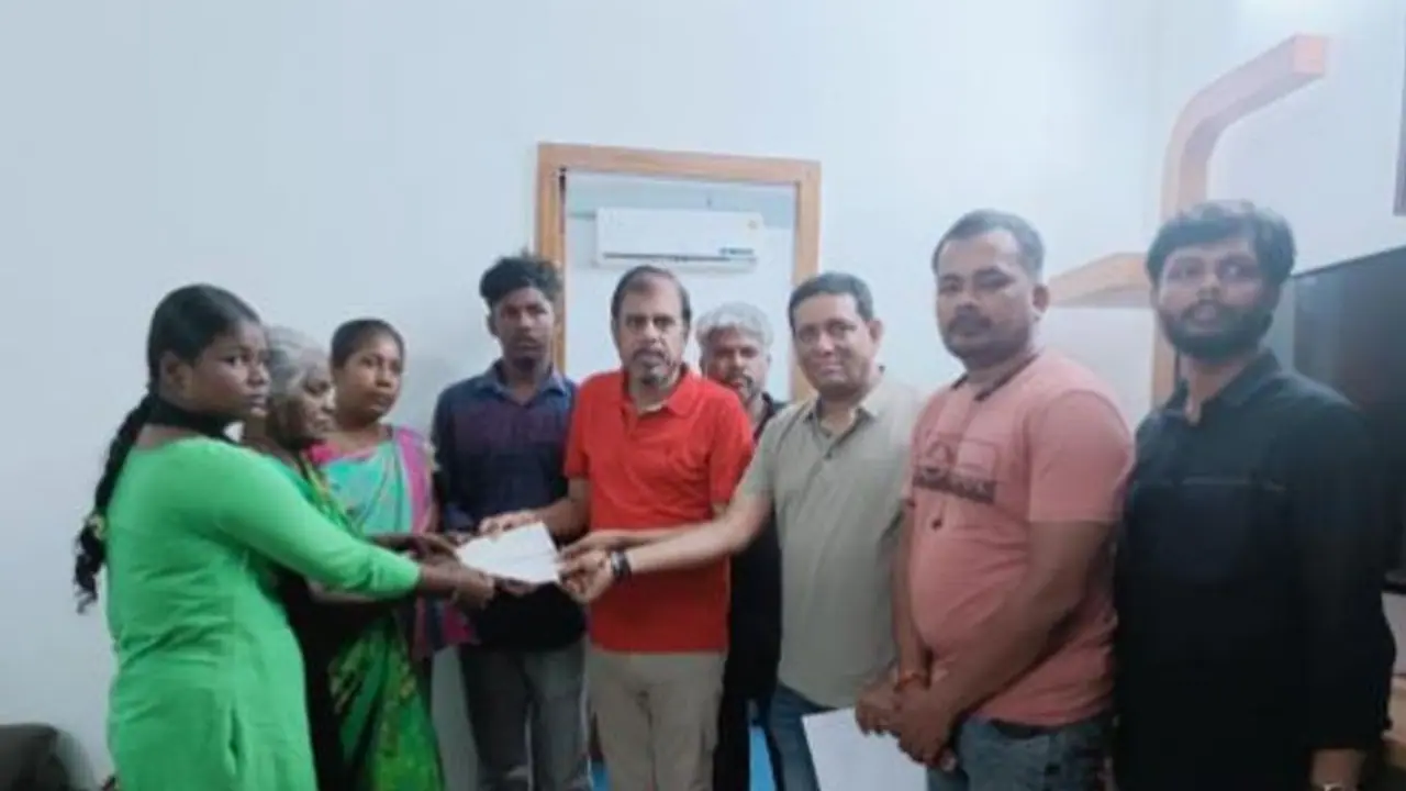 ’வெப்பன்’ படப்பிடிப்பு விபத்தில் இறந்த லைட் மேன் குடும்பத்திற்கு 12 லட்ச ரூபாய் வழங்கிய தயாரிப்பாளர்கள்!