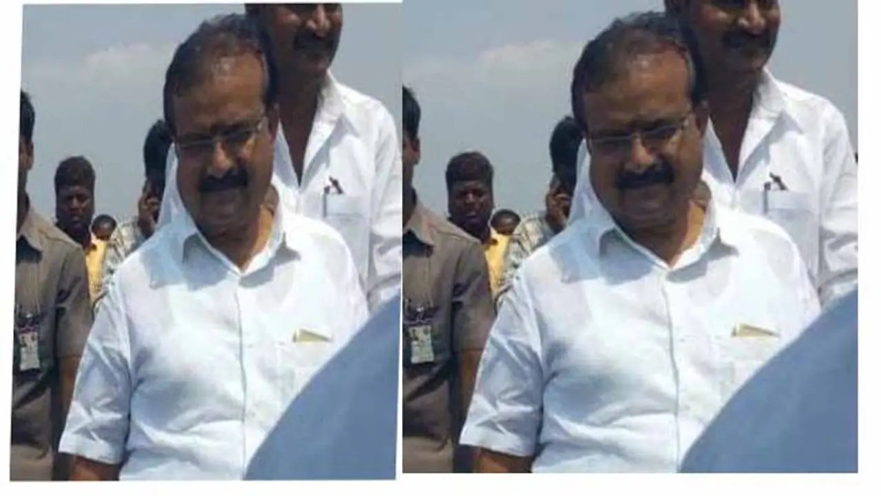 ఎర్ర గంగిరెడ్డికి షాక్: బెయిల్ ఉత్తర్వులపై తెలంగాణ హైకోర్టు ఆదేశాలపై సుప్రీం స్టే ఎర్ర గంగిరెడ్డికి షాక్: బెయిల్ ఉత్తర్వులపై తెలంగాణ హైకోర్టు ఆదేశాలపై సుప్రీం స్టే