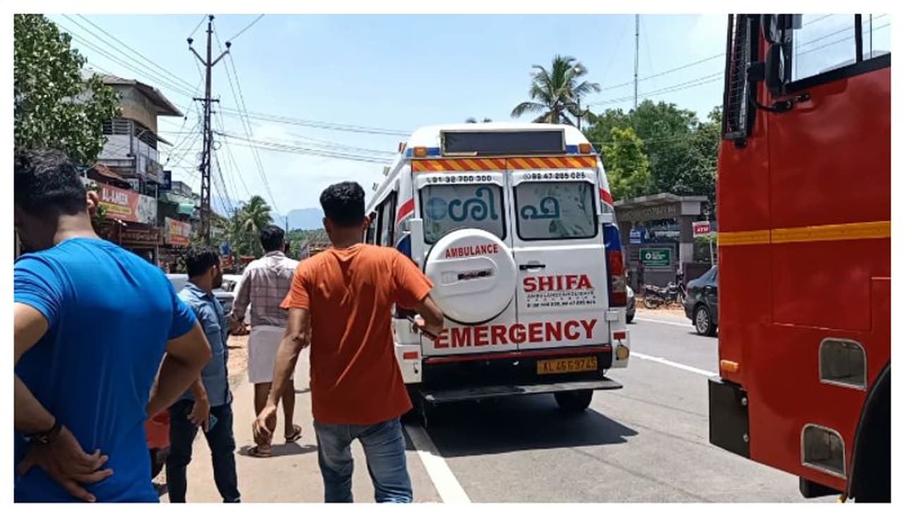 പാലക്കാട്‌ മണ്ണാർക്കാട് വാഹനാപകടത്തിൽ ഒരാൾ മരിച്ചു