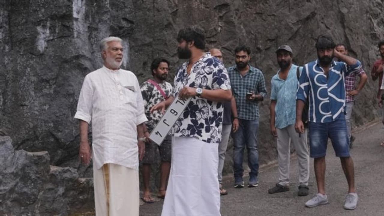 താനൂര്‍ ദുരന്തം: മരണപ്പെട്ടവരുടെ ആശ്രിതര്‍ക്ക് സഹായധനവുമായി 'ആന്‍റണി' സിനിമയുടെ അണിയറക്കാര്‍