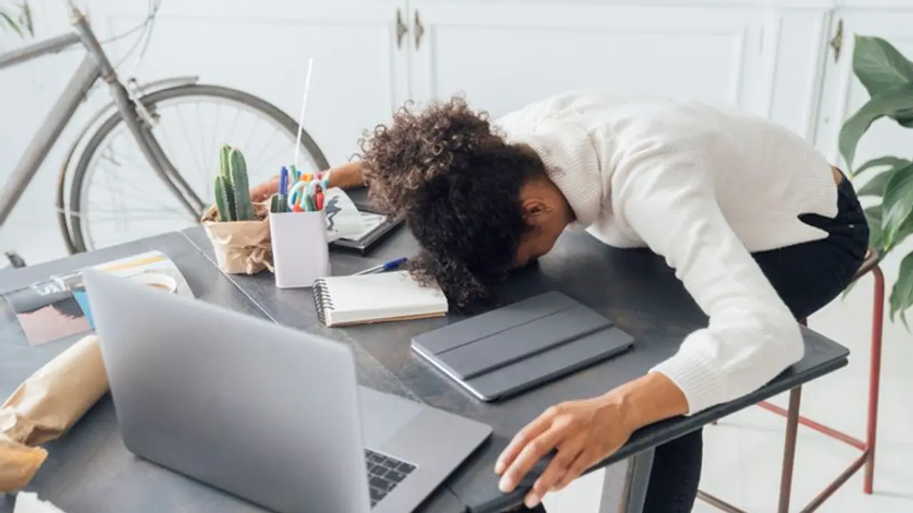 Here are 8 tell tale signs of burnout at work you should not neglect Here are 8 tell tale signs of burnout at work you should not neglect