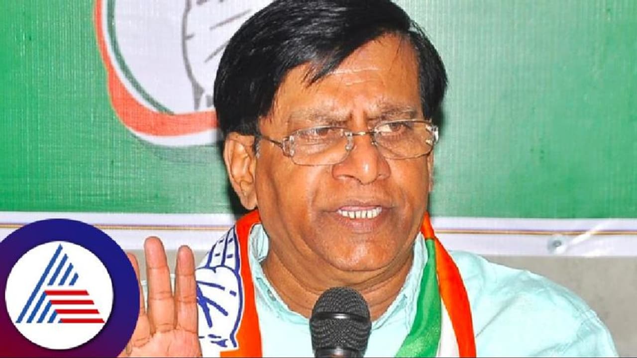 ಪತ್ರಿಕಾಗೋಷ್ಠಿ ಎದುರಿಸದ ಭಾರತದ ಏಕೈಕ ಪ್ರಧಾನಿ ನರೇಂದ್ರ ಮೋದಿ: ರಾಯರಡ್ಡಿ ಪತ್ರಿಕಾಗೋಷ್ಠಿ ಎದುರಿಸದ ಭಾರತದ ಏಕೈಕ ಪ್ರಧಾನಿ ನರೇಂದ್ರ ಮೋದಿ: ರಾಯರಡ್ಡಿ