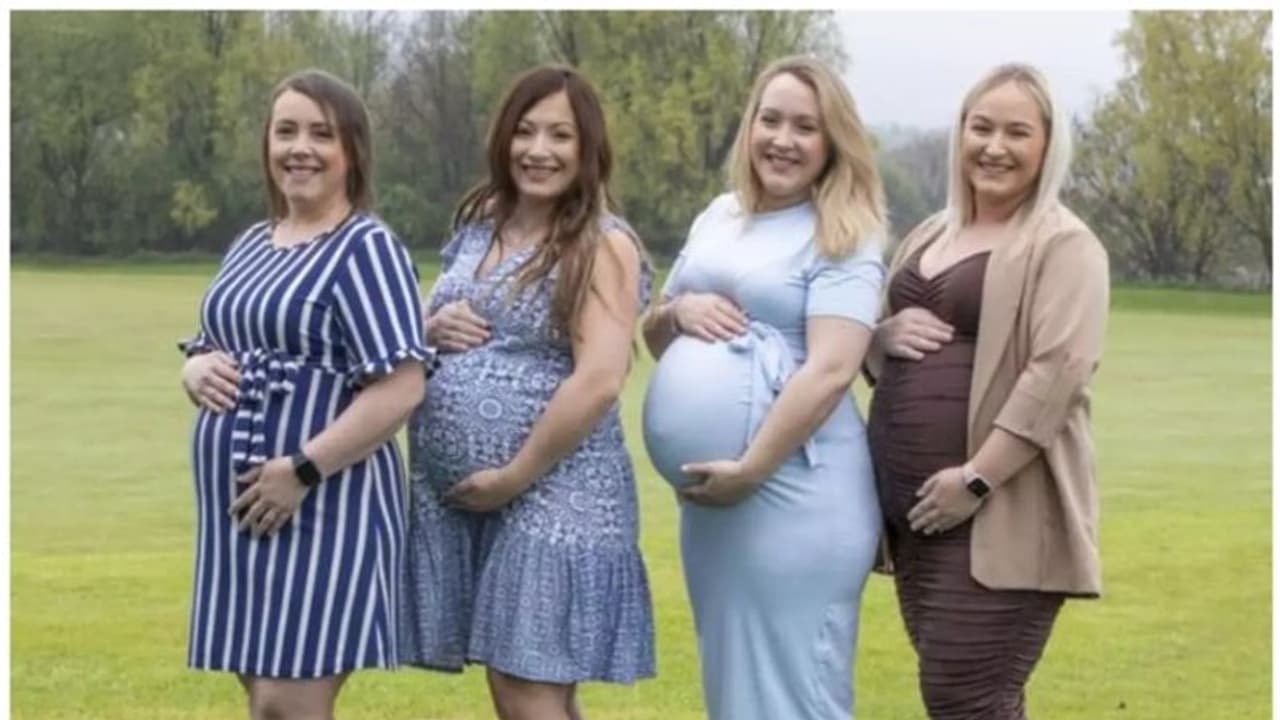 ഒരേ സമയം ഗർഭിണിയായി നാല് സഹോദരിമാർ; അപൂര്വ്വതയില് സന്തോഷം പ്രകടിപ്പിച്ച് 22 അംഗ കുടുംബം ഒരേ സമയം ഗർഭിണിയായി നാല് സഹോദരിമാർ; അപൂര്വ്വതയില് സന്തോഷം പ്രകടിപ്പിച്ച് 22 അംഗ കുടുംബം