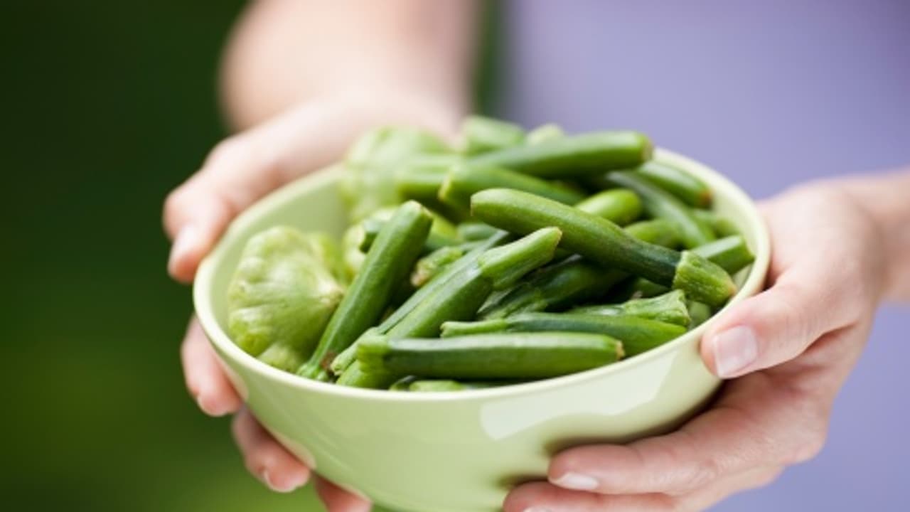 Easy Ways to Identify Good Ladyfingers Learn how to identify this important vegetable 