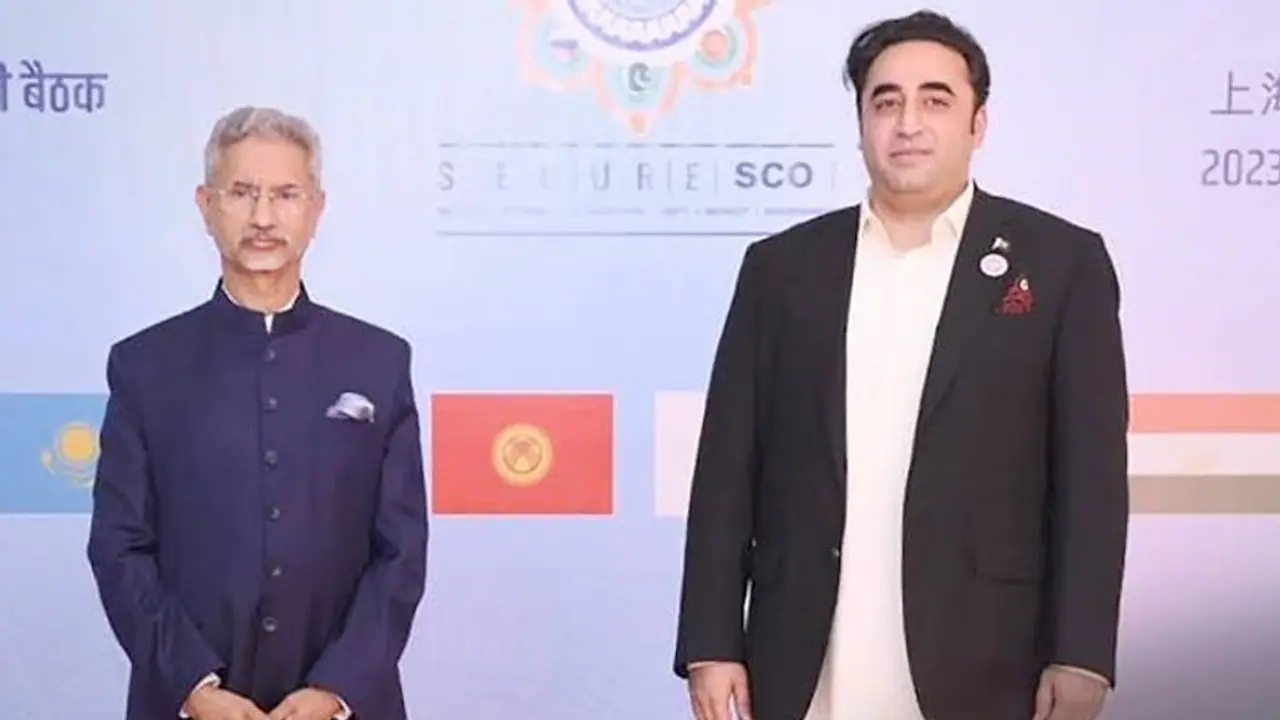 ಭುಟ್ಟೋ ಉಗ್ರರ ವಕ್ತಾರ; ಬಲಿಪಶುಗಳು, ಅಪರಾಧಿಗಳ ಜತೆ ಕೂರಲಾಗುವುದಿಲ್ಲ: ಜೈಶಂಕರ್ ಪ್ರಹಾರ ಭುಟ್ಟೋ ಉಗ್ರರ ವಕ್ತಾರ; ಬಲಿಪಶುಗಳು, ಅಪರಾಧಿಗಳ ಜತೆ ಕೂರಲಾಗುವುದಿಲ್ಲ: ಜೈಶಂಕರ್ ಪ್ರಹಾರ