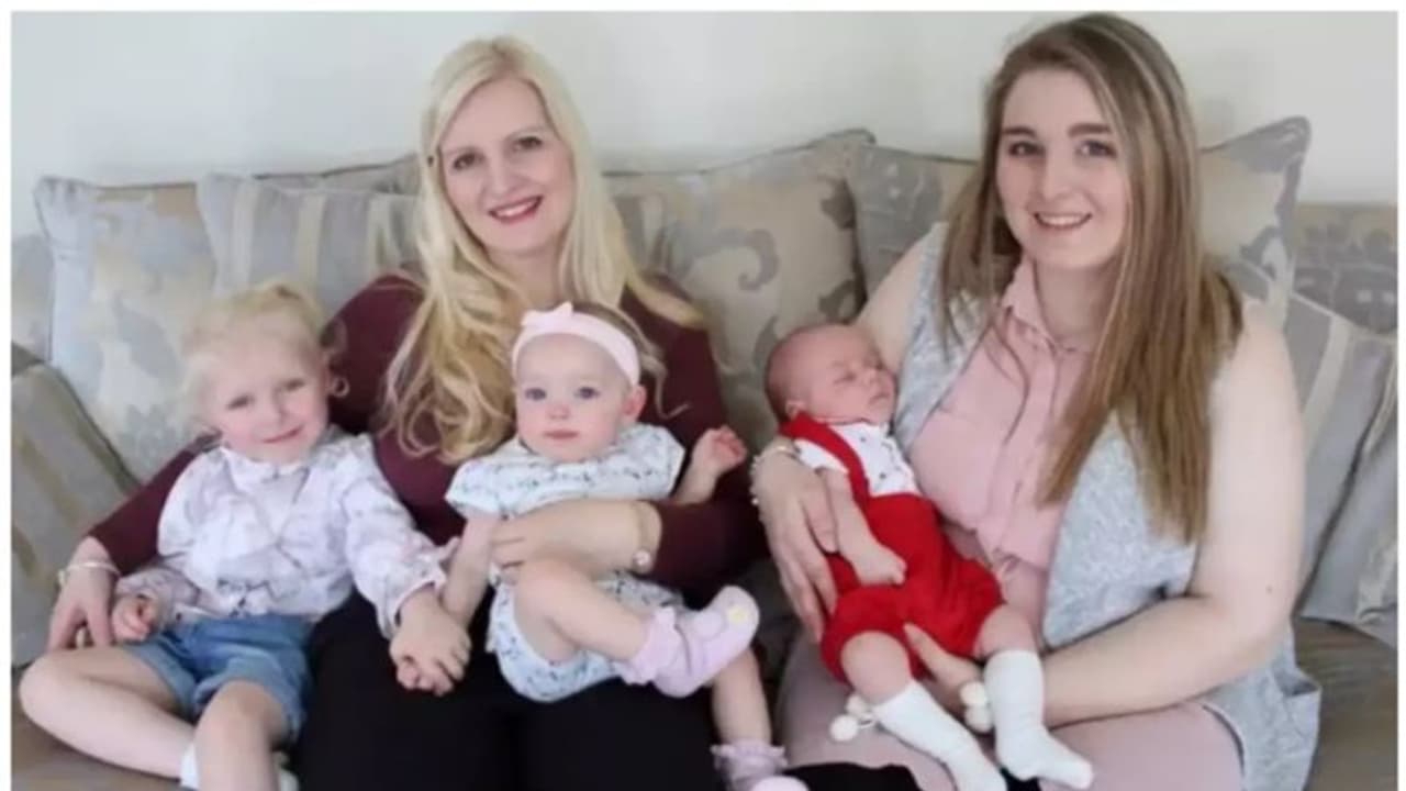 കൊച്ചു മകളെക്കാള് ചെറുതാണ് മകന്; മകനെയും കൊച്ചുമക്കളെയും മുലയൂട്ടാറുണ്ടെന്ന് വെളിപ്പെടുത്തി മുത്തശ്ശി കൊച്ചു മകളെക്കാള് ചെറുതാണ് മകന്; മകനെയും കൊച്ചുമക്കളെയും മുലയൂട്ടാറുണ്ടെന്ന് വെളിപ്പെടുത്തി മുത്തശ്ശി