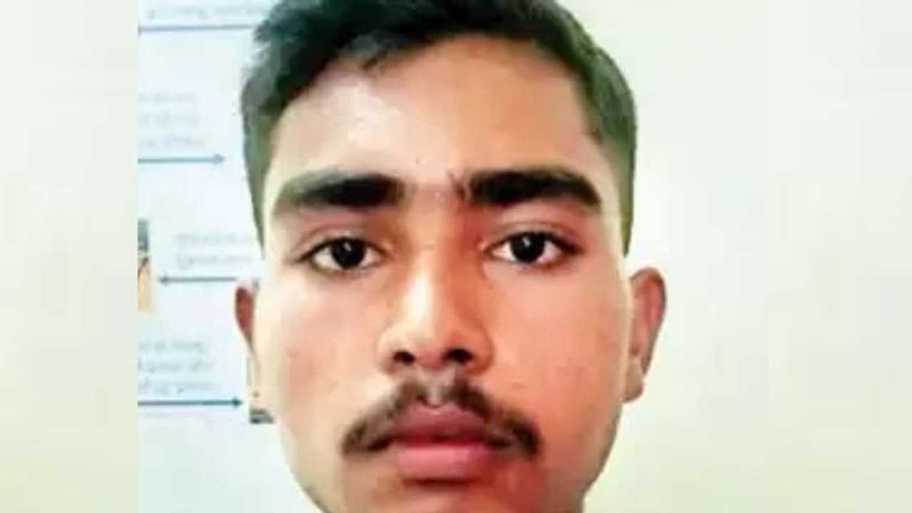 സംസ്കൃത പരീക്ഷയിൽ ഒന്നാമനായി മുസ്ലിം വിദ്യാ‌ർഥി, 13738 പേരെ പിന്നിലാക്കിയ ഇർഫാൻ 'മാജിക്ക്'!