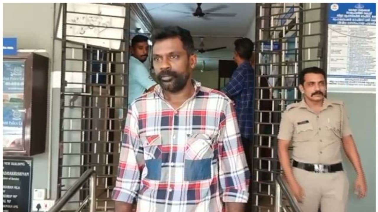 ബൈക്ക് യാത്രികരായ യുവാക്കളെ അക്രമിച്ച് കൊലപ്പെടുത്താൻ ശ്രമിച്ച കേസ്; ഒന്നാം പ്രതി പിടിയിൽ ബൈക്ക് യാത്രികരായ യുവാക്കളെ അക്രമിച്ച് കൊലപ്പെടുത്താൻ ശ്രമിച്ച കേസ്; ഒന്നാം പ്രതി പിടിയിൽ