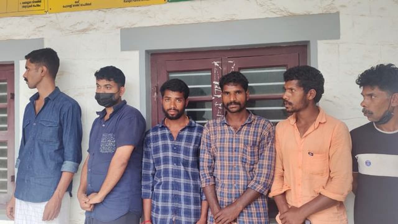 600 കിലോയിലധികം തൂക്കമുള്ള രണ്ട് കാട്ടുപോത്തുകളെ വെടിവച്ചുകൊന്ന് ഇറച്ചിയാക്കി വാനിൽ കടത്തി, അറസ്റ്റ്