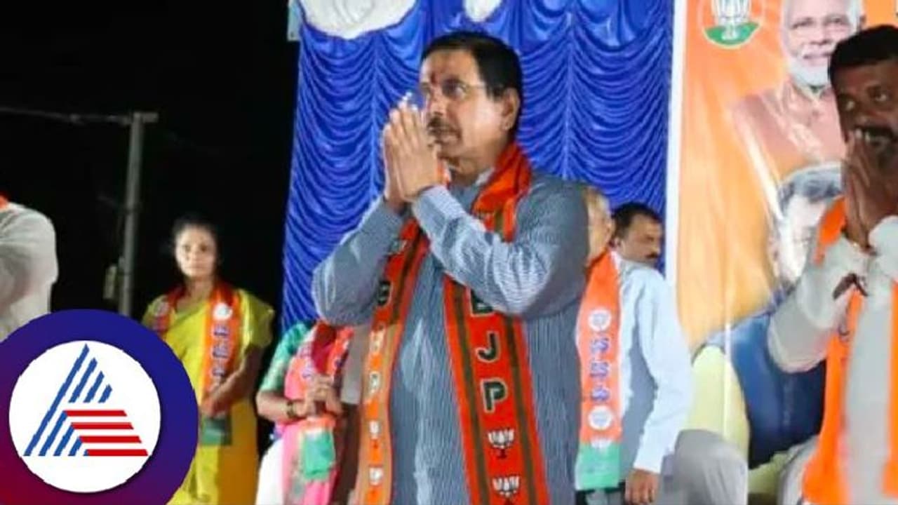 ಪರಿಶಿಷ್ಟರ ಕಲ್ಯಾಣಕ್ಕೆ ಡಬಲ್ ಎಂಜಿನ್ ಸರ್ಕಾರ ಬದ್ಧ ಸಚಿವ ಜೋಶಿ ಪರಿಶಿಷ್ಟರ ಕಲ್ಯಾಣಕ್ಕೆ ಡಬಲ್ ಎಂಜಿನ್ ಸರ್ಕಾರ ಬದ್ಧ ಸಚಿವ ಜೋಶಿ