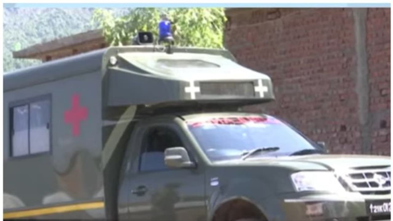 പുൽവാമയിൽ 6 കിലോയോളം ഭാരമുള്ള ബോംബ് പിടിച്ചെടുത്തു; ഒരാൾ അറസ്റ്റിൽ; ഭീകരബന്ധമുള്ളയാളെന്ന് പൊലീസ് പുൽവാമയിൽ 6 കിലോയോളം ഭാരമുള്ള ബോംബ് പിടിച്ചെടുത്തു; ഒരാൾ അറസ്റ്റിൽ; ഭീകരബന്ധമുള്ളയാളെന്ന് പൊലീസ്