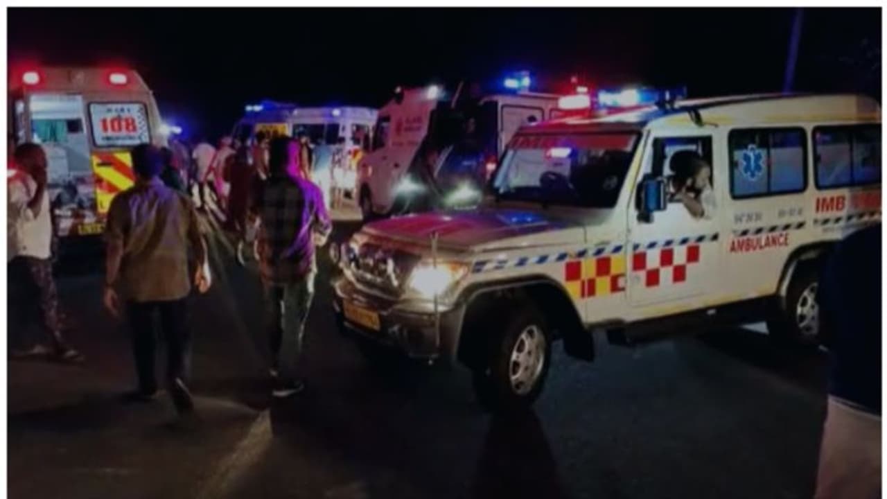 തിരിച്ചറിഞ്ഞത് 12 പേരെ, കുട്ടികളും ഉൾപ്പെടുന്നു; നൊമ്പരമായി താനൂർ