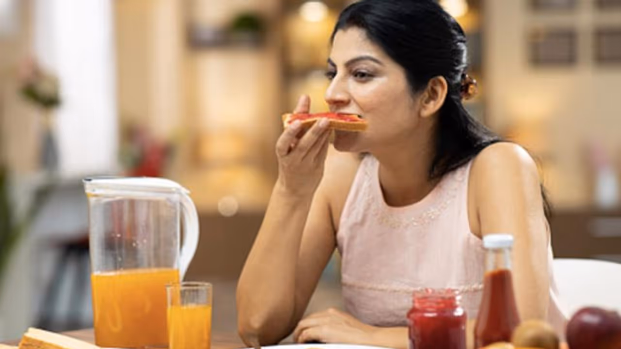 വണ്ണം കുറയ്ക്കണോ? ബ്രേക്ക്ഫാസ്റ്റിന് കഴിക്കേണ്ടതും ഒഴിവാക്കേണ്ടതുമായ ഭക്ഷണങ്ങള്... വണ്ണം കുറയ്ക്കണോ? ബ്രേക്ക്ഫാസ്റ്റിന് കഴിക്കേണ്ടതും ഒഴിവാക്കേണ്ടതുമായ ഭക്ഷണങ്ങള്...