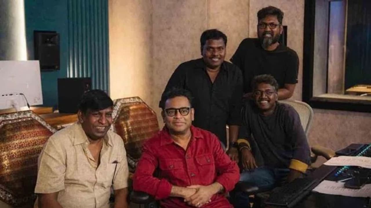 స్టార్ సీనియర్ కమెడియన్ ను సింగర్ ని చేసిన రెహమాన్ .. స్టార్ సీనియర్ కమెడియన్ ను సింగర్ ని చేసిన రెహమాన్ ..