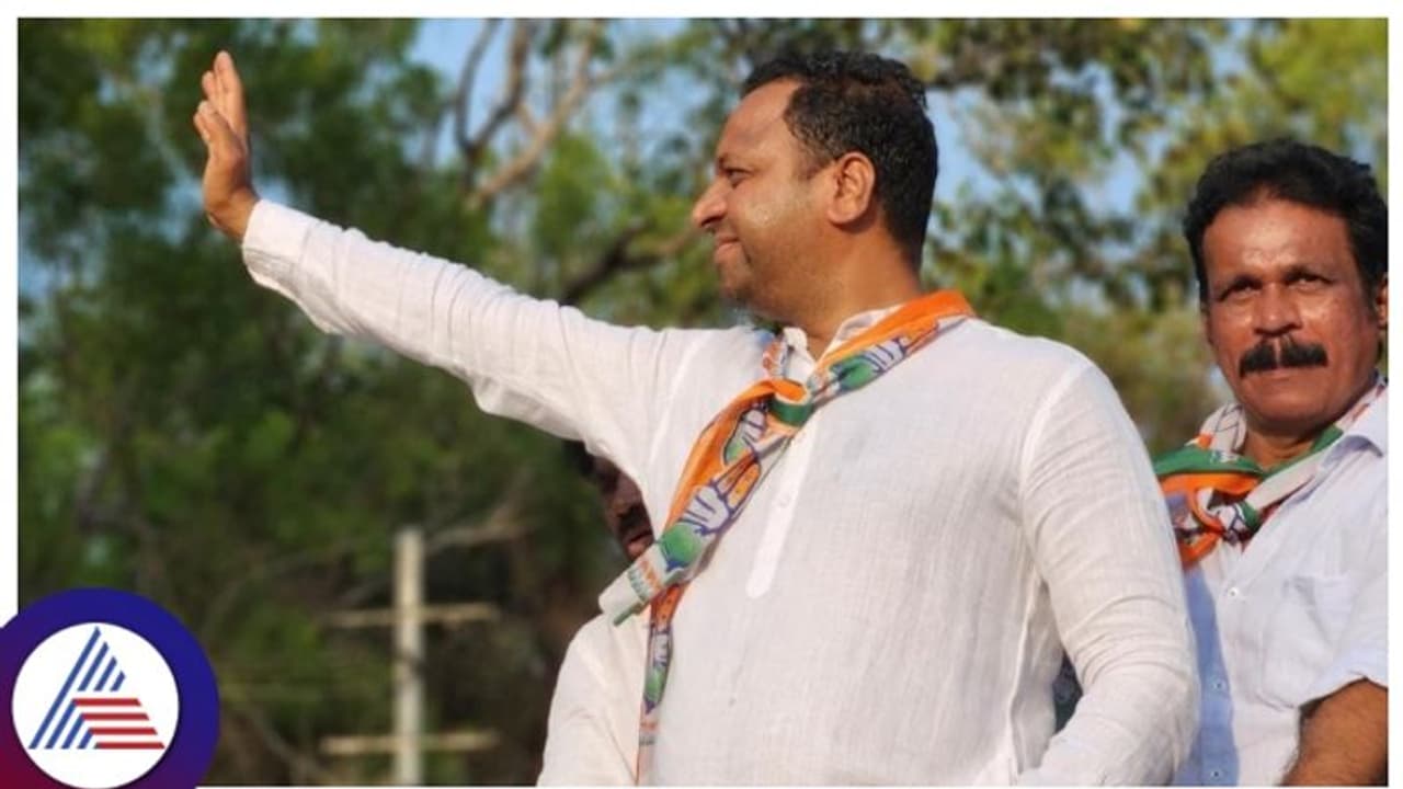 ಉಡುಪಿಯಲ್ಲಿ ಕಾಂಗ್ರೆಸ್ ಎಸ್ಡಿಪಿಐ ಬೆಂಬಲ ವದಂತಿ, ಫೊಟೋ ವೈರಲ್ ಬಳಿಕ ಪಕ್ಷಗಳು ಸೈಲೆಂಟ್ ಉಡುಪಿಯಲ್ಲಿ ಕಾಂಗ್ರೆಸ್ ಎಸ್ಡಿಪಿಐ ಬೆಂಬಲ ವದಂತಿ, ಫೊಟೋ ವೈರಲ್ ಬಳಿಕ ಪಕ್ಷಗಳು ಸೈಲೆಂಟ್