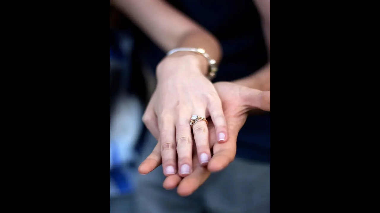 நிச்சயதார்த்தத்தின் போது எந்த ராசிக்காரர்கள் வைரம் அணிந்தால் அதிர்ஷ்டமான பலன்கள் கிடைக்கும்..!!! நிச்சயதார்த்தத்தின் போது எந்த ராசிக்காரர்கள் வைரம் அணிந்தால் அதிர்ஷ்டமான பலன்கள் கிடைக்கும்..!!!