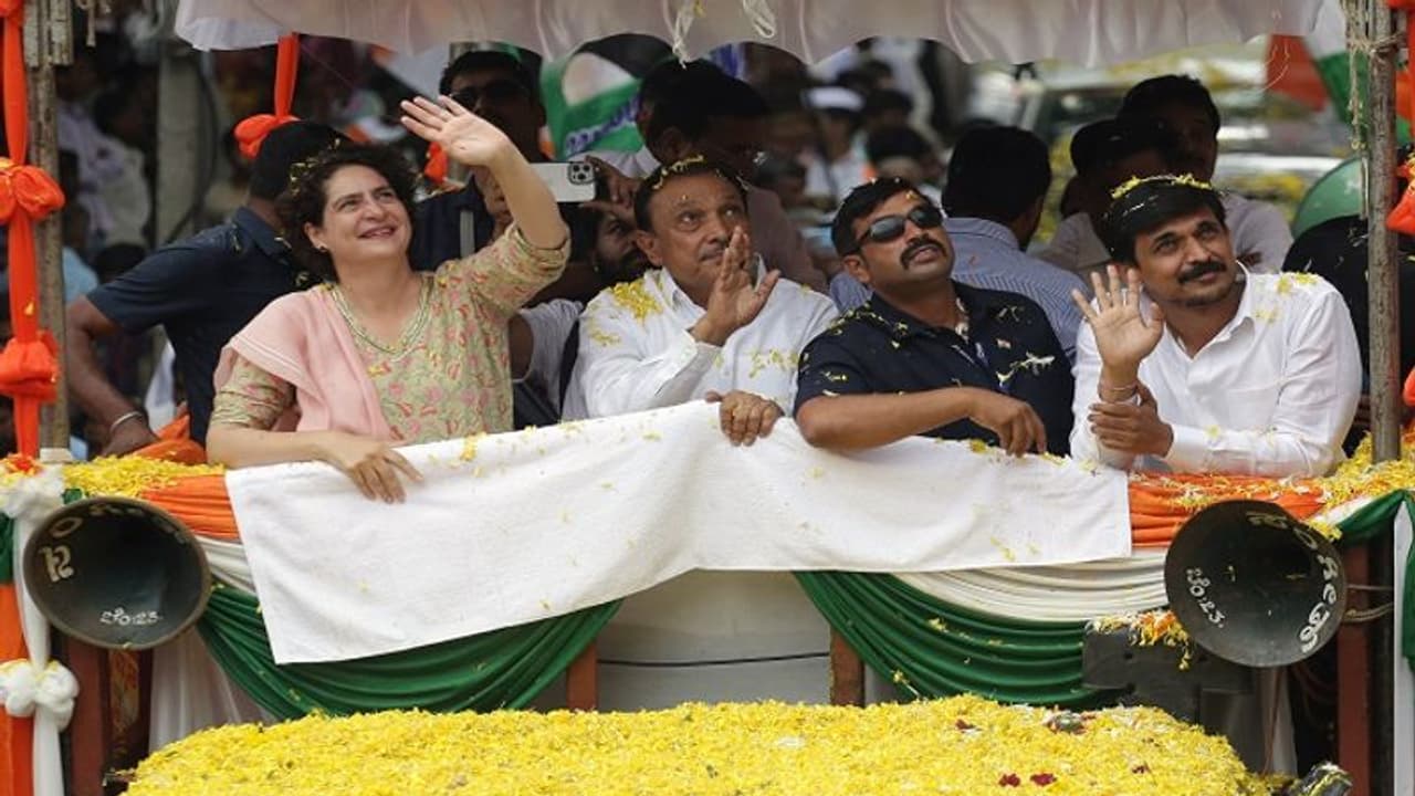 Karnataka Election 2023: ಬೆಂಗಳೂರು ರೀತಿ, ಹುಬ್ಬಳ್ಳಿ, ಮಂಗಳೂರು, ಮೈಸೂರು ಅಭಿವೃದ್ಧಿ, ಪ್ರಿಯಾಂಕಾ Karnataka Election 2023: ಬೆಂಗಳೂರು ರೀತಿ, ಹುಬ್ಬಳ್ಳಿ, ಮಂಗಳೂರು, ಮೈಸೂರು ಅಭಿವೃದ್ಧಿ, ಪ್ರಿಯಾಂಕಾ