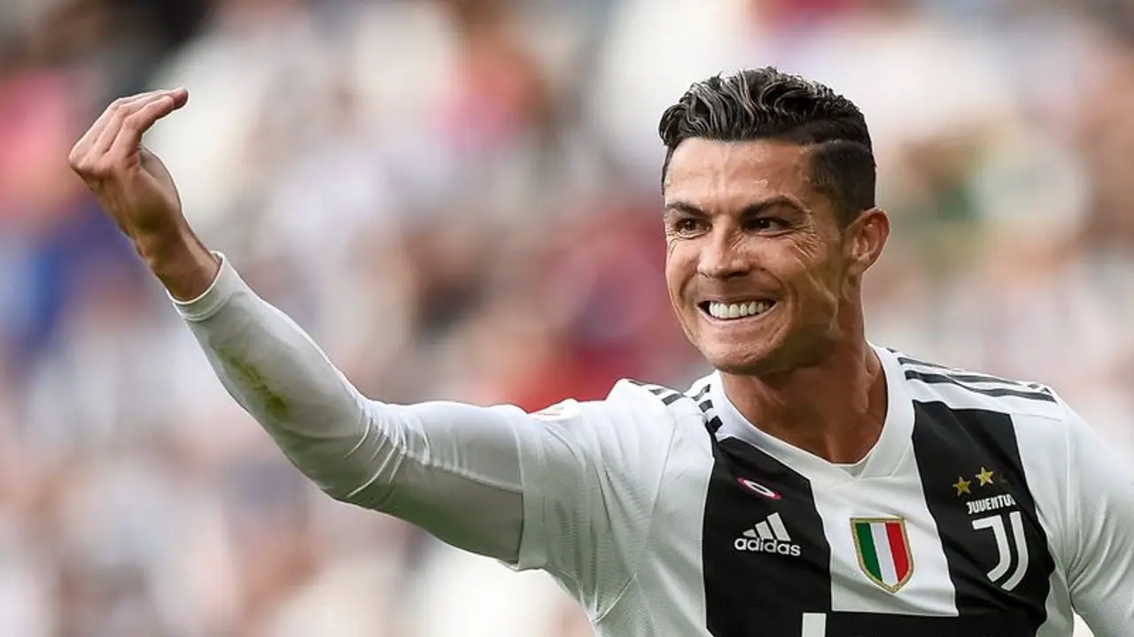 കുടിശിക തീര്ത്തില്ല, തരാനുള്ളത് വന് തുക! യുവന്റസിനെതിരെ ക്രിസ്റ്റ്യാനോ റൊണാള്ഡൊ നിമയ നടപടിക്ക് കുടിശിക തീര്ത്തില്ല, തരാനുള്ളത് വന് തുക! യുവന്റസിനെതിരെ ക്രിസ്റ്റ്യാനോ റൊണാള്ഡൊ നിമയ നടപടിക്ക്