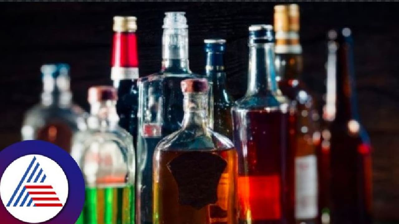 Karnataka assembly election 2023: ನಿಗದಿಗಿಂತ ಹೆಚ್ಚು ಮದ್ಯ ಮಾರಾಟ; 200ಕ್ಕೂ ಹೆಚ್ಚು ಬಾರ್‌ಗಳಿಗೆ ಬೀಗ! 