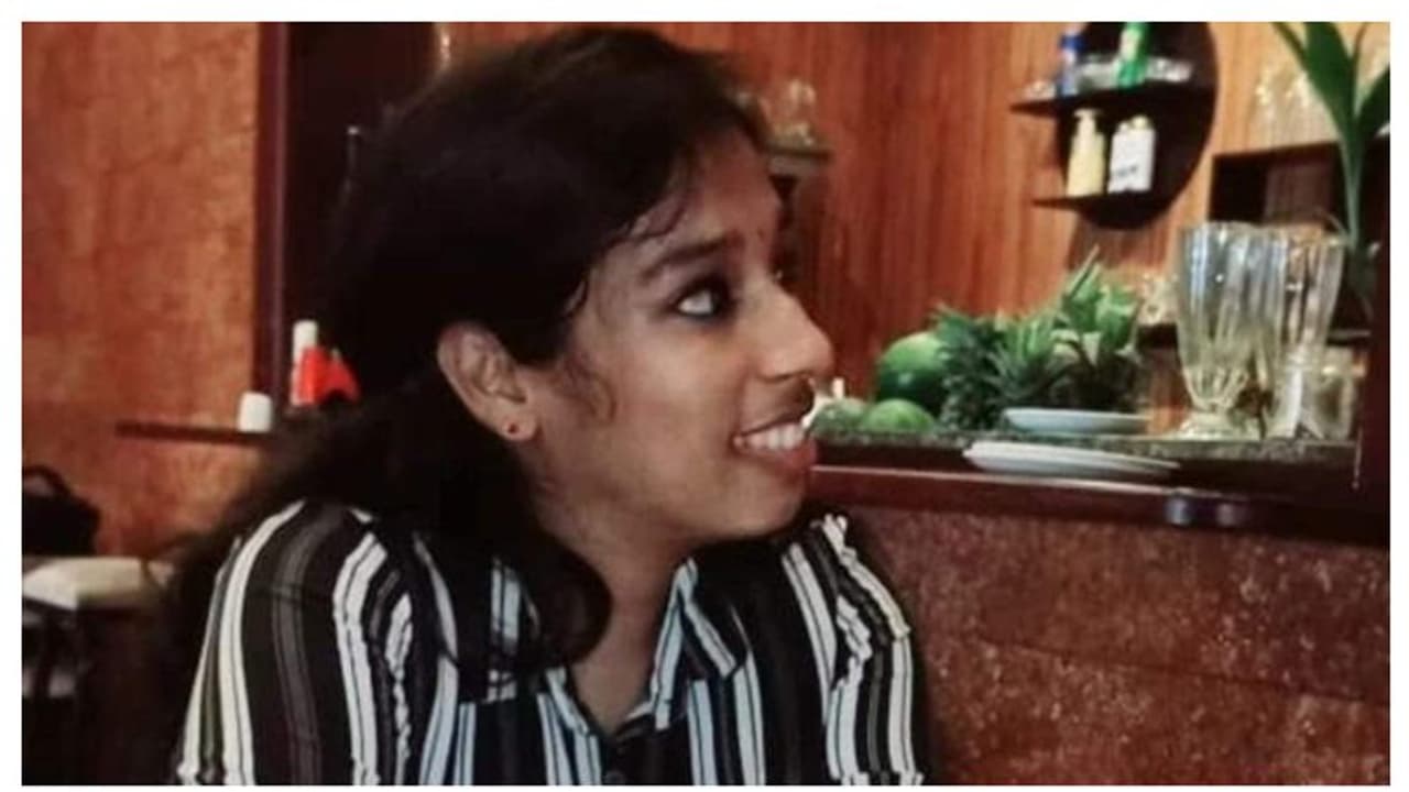 ഡോക്ടർ വന്ദനയുടെ കൊലപാതകം; വീഴ്ച വരുത്തിയ പൊലീസിനെതിരെ നടപടി വേണം, കുടുംബത്തിന് 1 കോടി നഷ്ടപരിഹാരവും: ഐഎംഎ ഡോക്ടർ വന്ദനയുടെ കൊലപാതകം; വീഴ്ച വരുത്തിയ പൊലീസിനെതിരെ നടപടി വേണം, കുടുംബത്തിന് 1 കോടി നഷ്ടപരിഹാരവും: ഐഎംഎ