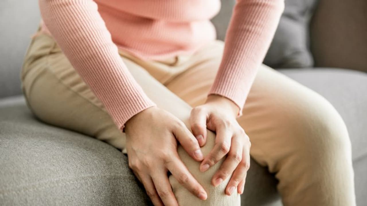  National Bone And Joint Day 2024 ; 30 വയസ് കഴി‍ഞ്ഞ സ്ത്രീകൾ എല്ലുകളെ ശക്തിപ്പെടുത്താൻ ചെയ്യേണ്ടത് എന്തൊക്കെ?