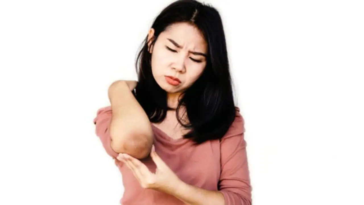 കൈമുട്ടിലെ കറുപ്പ് നിറം മാറ്റാന് വീട്ടില് പരീക്ഷിക്കാം ഈ പത്ത് വഴികള്... കൈമുട്ടിലെ കറുപ്പ് നിറം മാറ്റാന് വീട്ടില് പരീക്ഷിക്കാം ഈ പത്ത് വഴികള്...